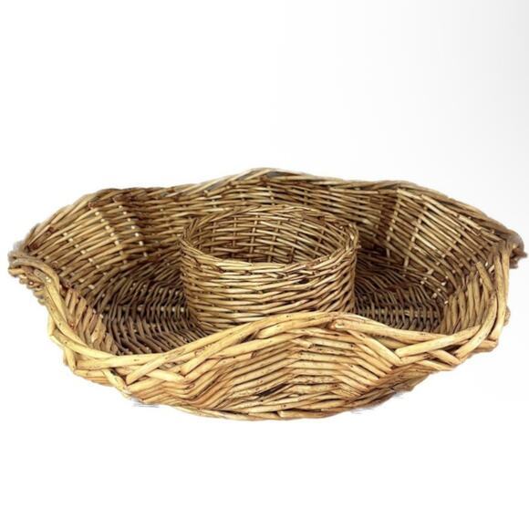 Vintage Chip Dip Serving Basket Round Wicker Scalloped Edge Serving Tray 16” - Picture 3 of 4